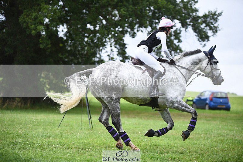 240804-130914-14161 - 457-Lydia_Stuart-SAUNDERSCOURT_FURISTOS