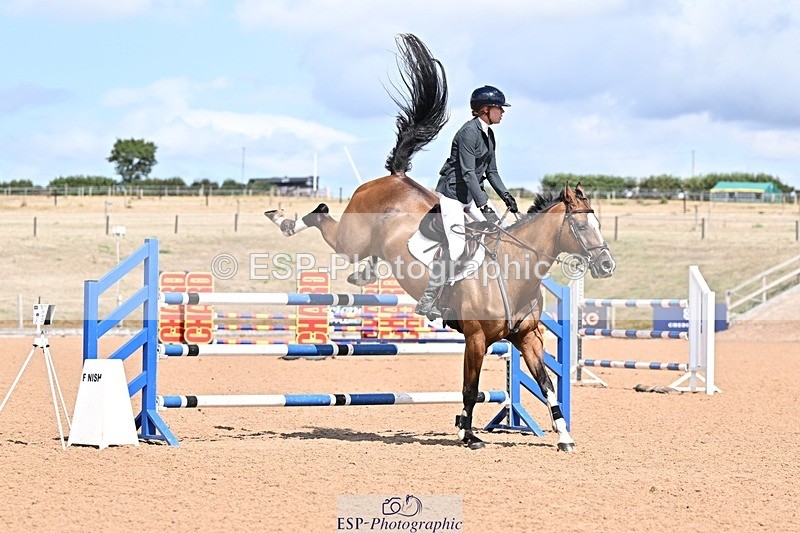260819-143148-01128 - Cls 6 Foxhunter and 1.20m