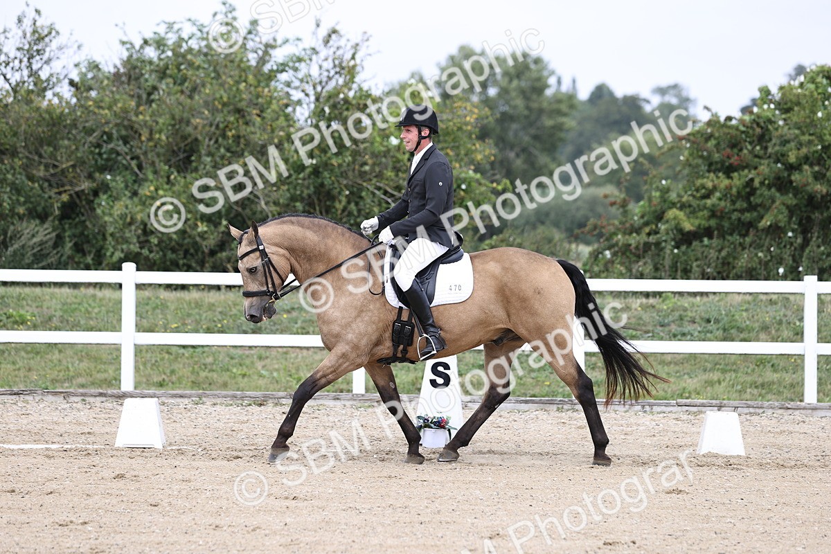 SBM_017446 - Class 14 - Novice 23 - 13.52-14.55