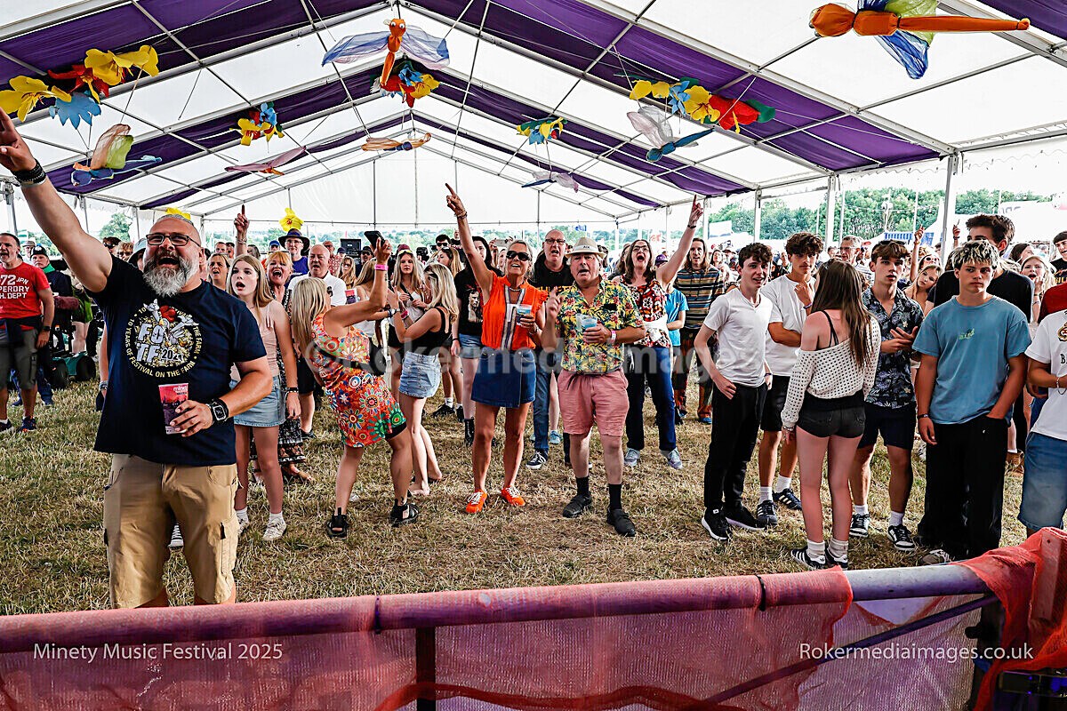 _MGL7457 - MINETY 2025