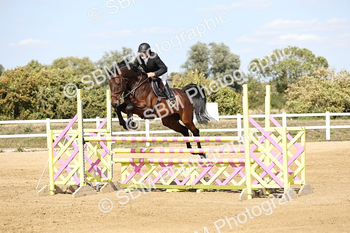 SBM_005164 - Class 6 = Senior Newcomers - 1.10m Open
