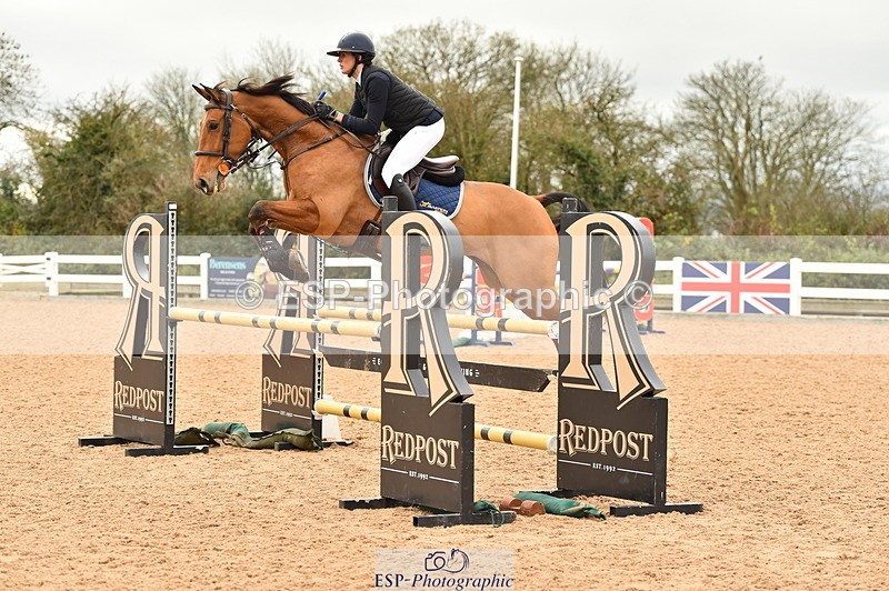 231122A-125642-00380 - Cls 4 Newcomers & 1.10m Open