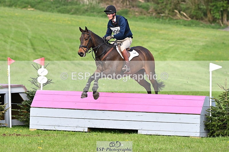 250419-175717-14582 - 909-William.Fox-Pitt-GRANSTOWN.STAR.LOVE