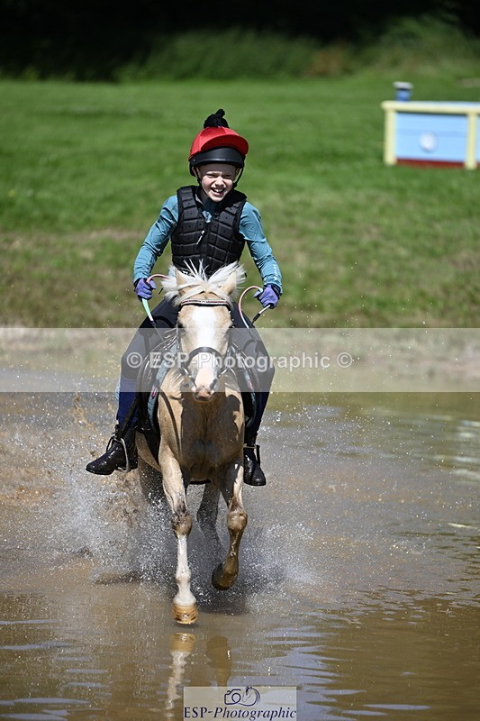 240728B-112544-01039 - Theo's Group XC