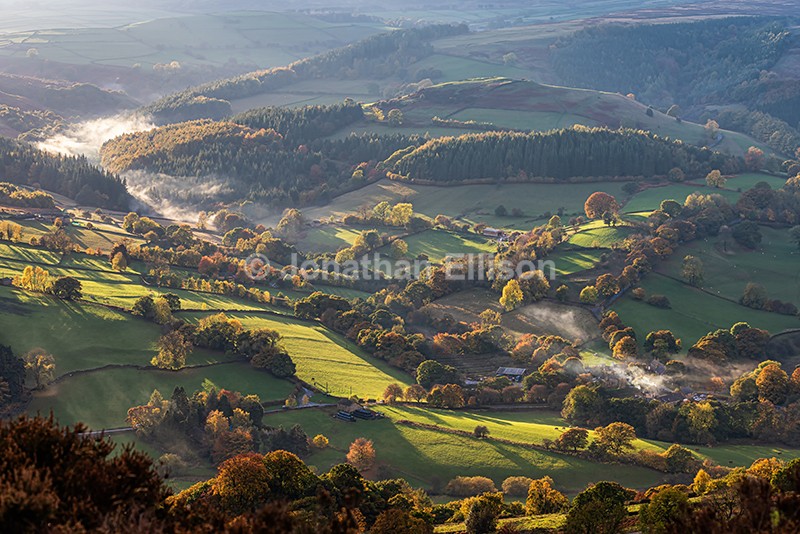 View From Surprise View - The Peak District