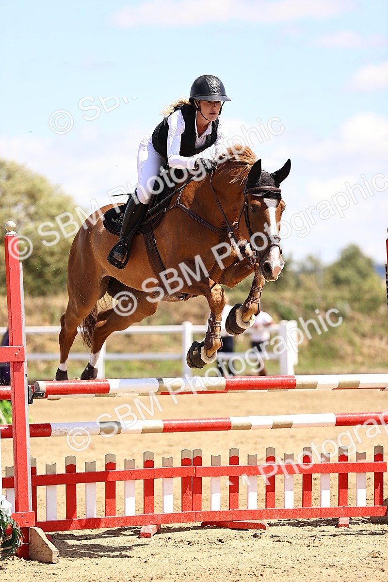 SBM_014418 - Class 15 - Senior Newcomers - 1.10m Open