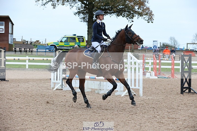 241101A-155459-03131 - FRI Cls 8 National 1.30m