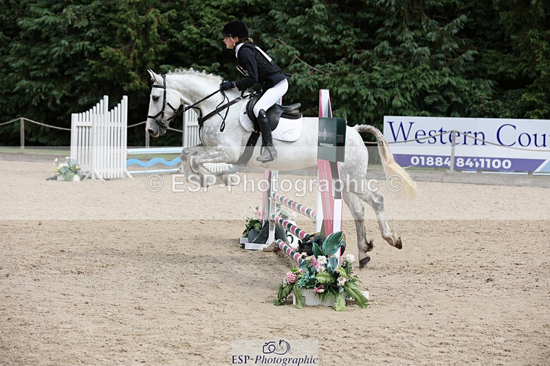 240823X-140115-18138 - 70cm R1 13.45 to 15.30