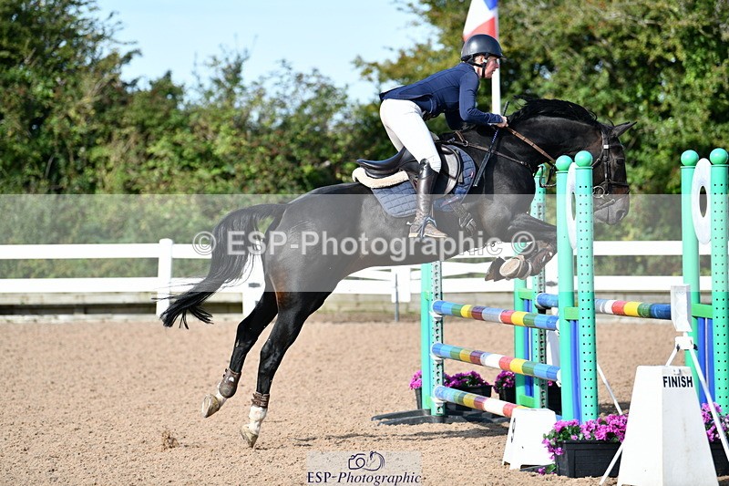 240913A-100630-03099 - Cls 20 Snr British Novice and 90cm Open