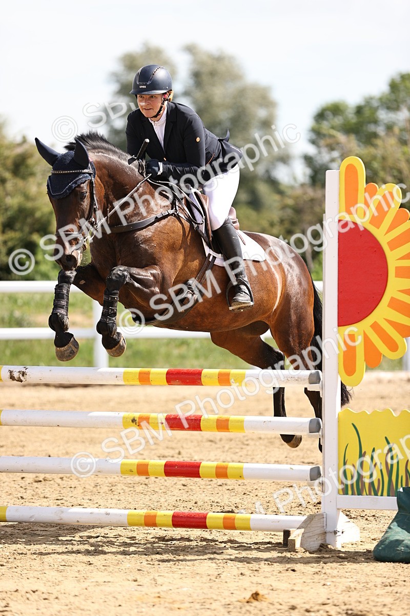 SBM_002137 - Class 9 - Senior British Novice - 90cm