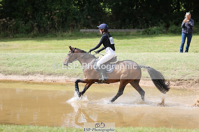 240825X-115239-32356 - 70cm XC 11.00 to 12.00