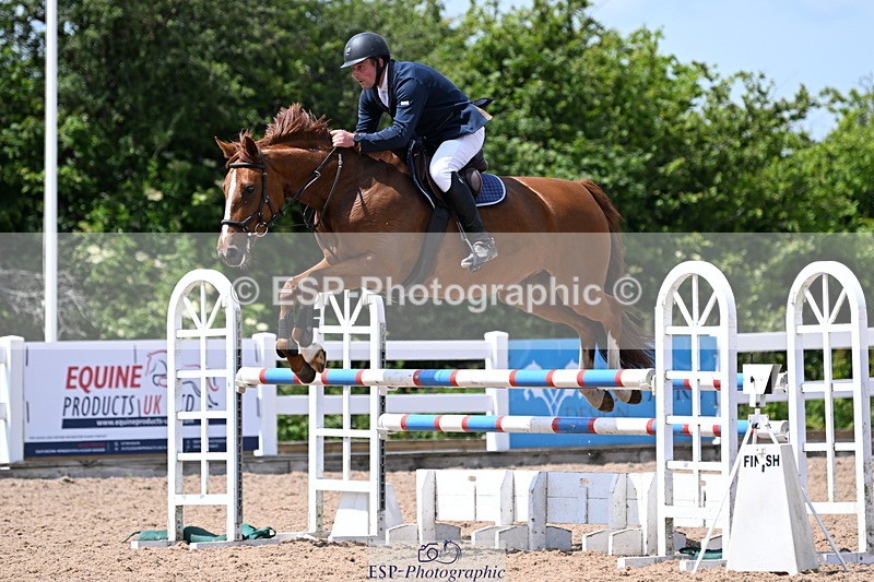 240619A-141733-00516 - Cls 4 Snr Newcomers and 1.10m Open