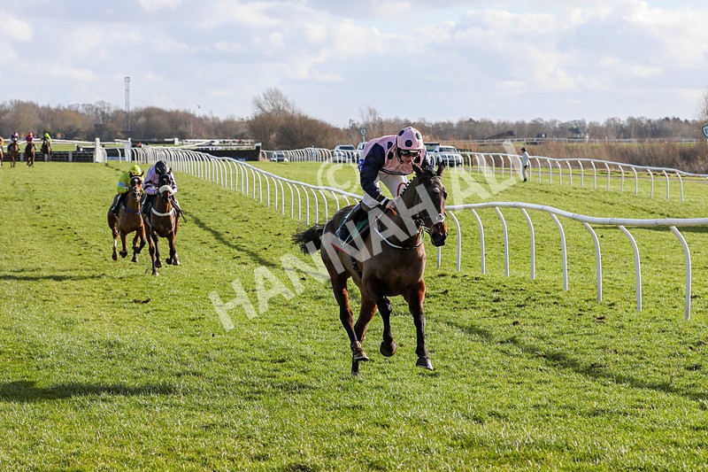 120224-Race 1-Pickanumber-7233 - Race 1