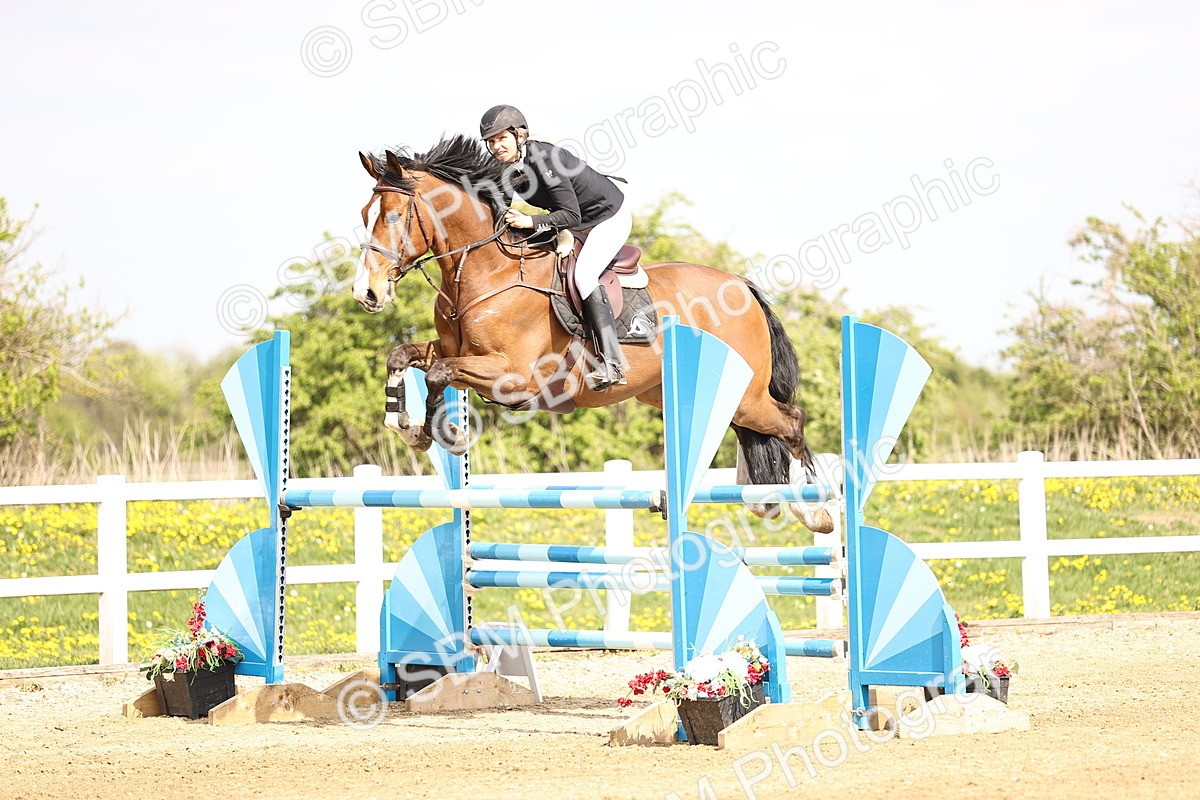  - Class 13 - Senior Foxhunter - 1.20m