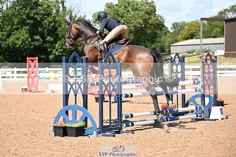 240728A-151002-09540 - Cls 37 1.10m Amateur Qualifier