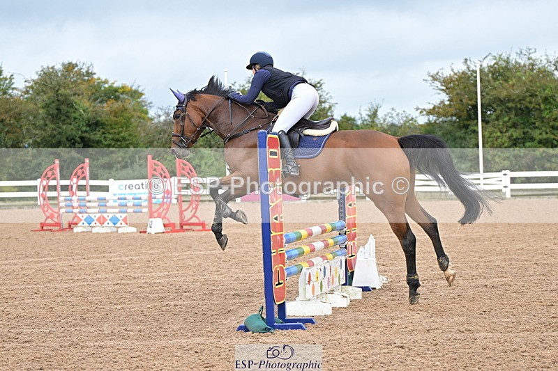 240925A-105007-00132 - Cls 1 British Novice and 90cm Open