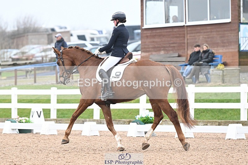 250216-134614-05780 - 257-Beth.Bainbridge-NEWTON.GLOVETROTTER