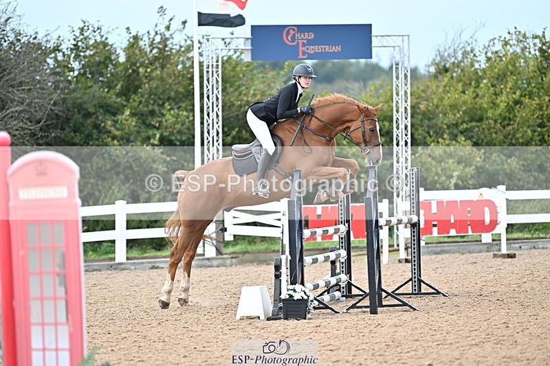 241004A-140345-02419 - Fri 11 1.10m amateur Quals