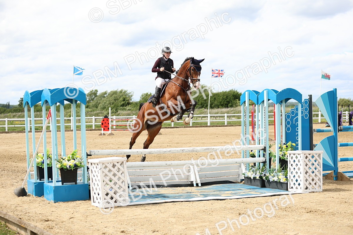 SBM_001166 - Class 5 - Senior Foxhunter - 1.20m