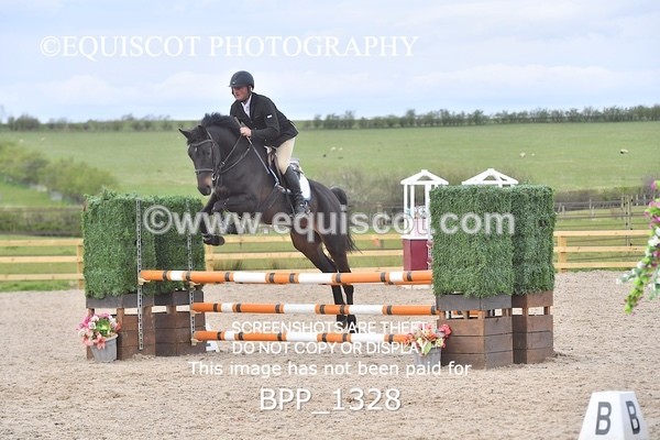 BPP_1328 - CLASS 15 SAT Senior BritiNovice/ 90cm Open