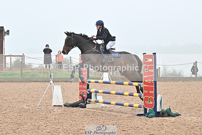 241103A-111744-06976 - SUN Cls 18 British Novice and 90cm Open
