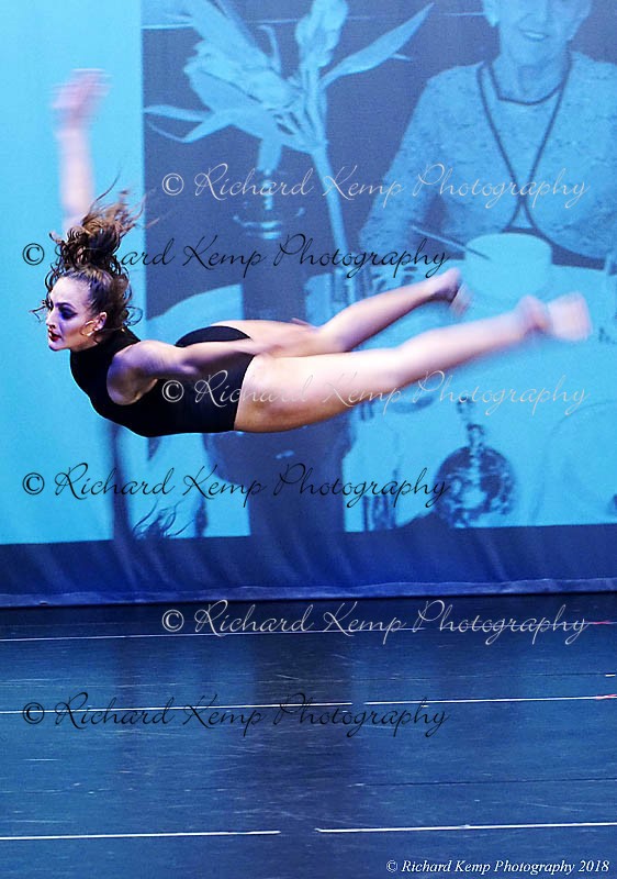 081218-0427w - Performance