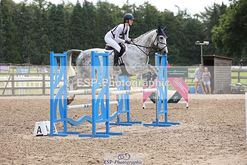 240804-114848-12832 - 457-Lydia_Stuart-SAUNDERSCOURT_FURISTOS