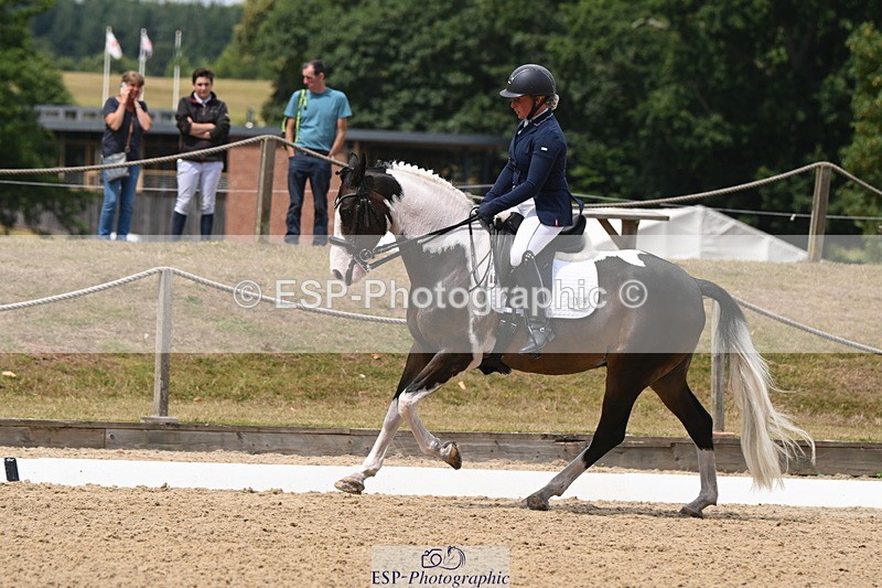 250720A-124036-10435 - 164-Dominique.Kinnaird-Perry-Pallas.Vanquish