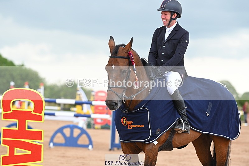 230721A-114052-05716 - Cls 6, 2 Star Medium 1.35m