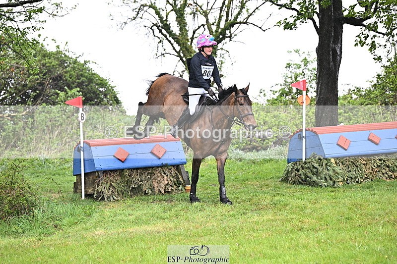 250418-123414-03012 - 080-Tichy.Sanders-SPARHANGER.VELVET