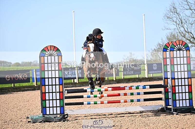 260408-102642-00152 - Cls 2 British Novice and 90cm