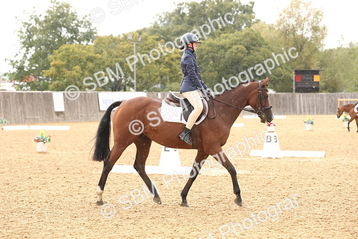 SBM_44080 - D6 - Small Tour Championship Intro 4