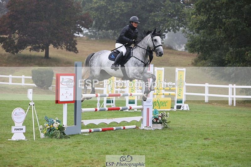 250830A-131659-06617 - Cls 16 Snr Newcomers and 1.10m Open