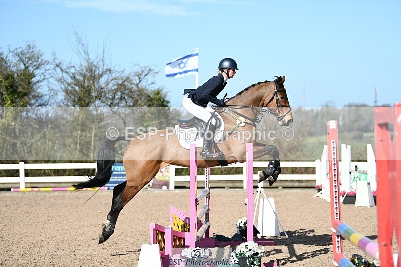 250330-102331-06094 - Cls 32 British Novice and 90cm