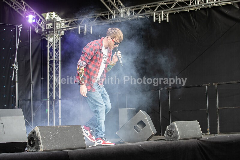  - Entertainers