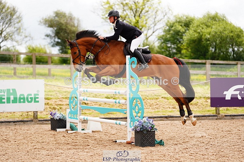 240526A-113304-07823 - Cls 26 Chard Equ 1.05m and 1.10m Grand Prix