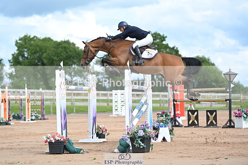 230721A-154517-07408 - Cls 10, 2 Star Big 1.45m Start to break