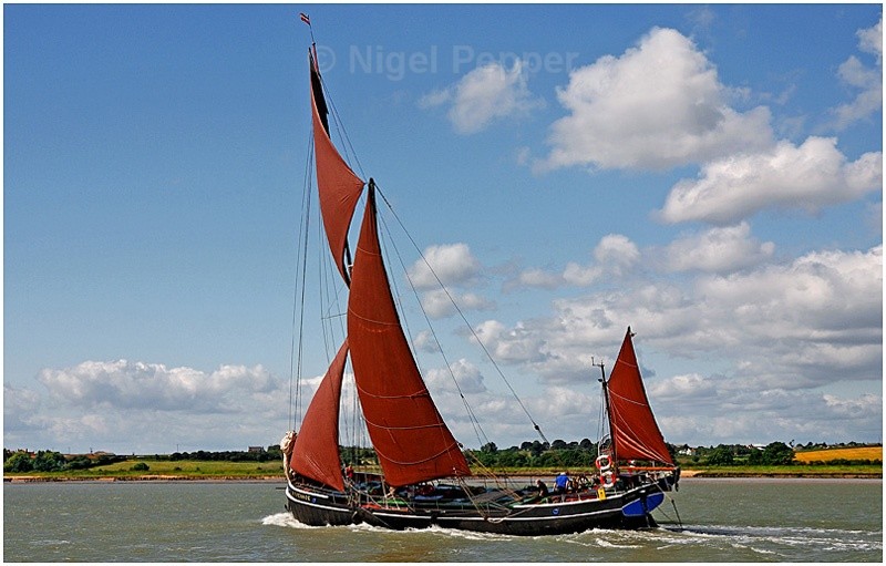 Racing Out - The Pin Mill Barge Match
