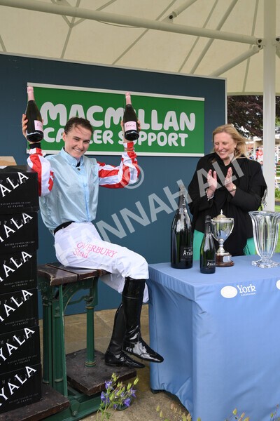 yr11062022r2-110 - Race 2 2.00pm Queen Mother's Cup