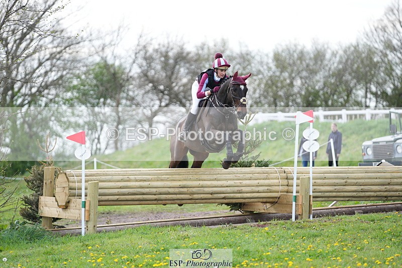 250419-173740-14333 - 869-Lizette.Jackman-MURPHYS.GAUNTLET