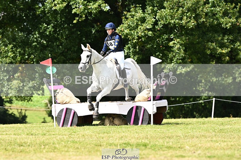 240825X-113029-32052 - 70cm XC 11.00 to 12.00