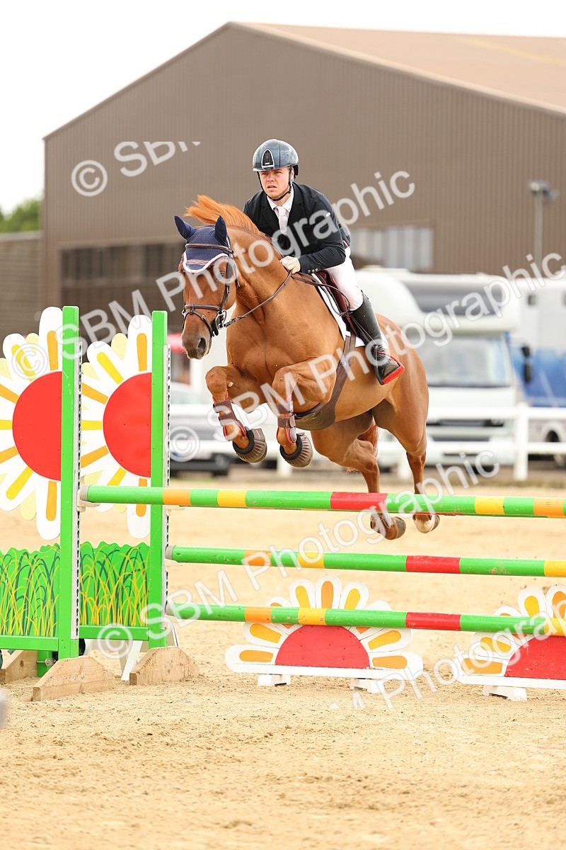 SBM_010117 - Class 3 - Senior Newcomers - 1.10m Open