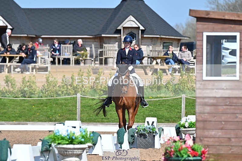 250405-104705-10023 - 120-Isabella.Caldwell-Don.Geniro