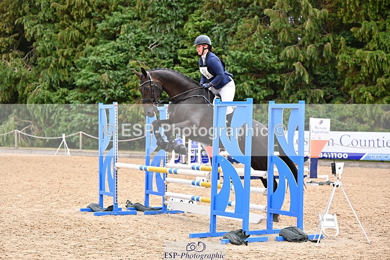 250802A-121205-02900 - A-034-Annastasia.Cross-KENNDALE