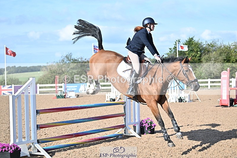 241004A-104352-01323 - Fri 07 Snr Brit Nov & 90cm Open