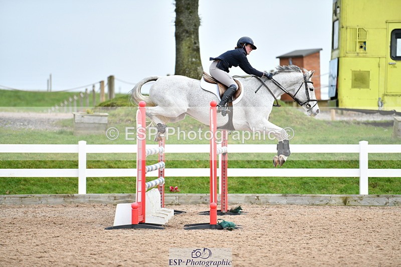 240124A-125021-00558 - Cls 3 Newcomers & 1.10m Open