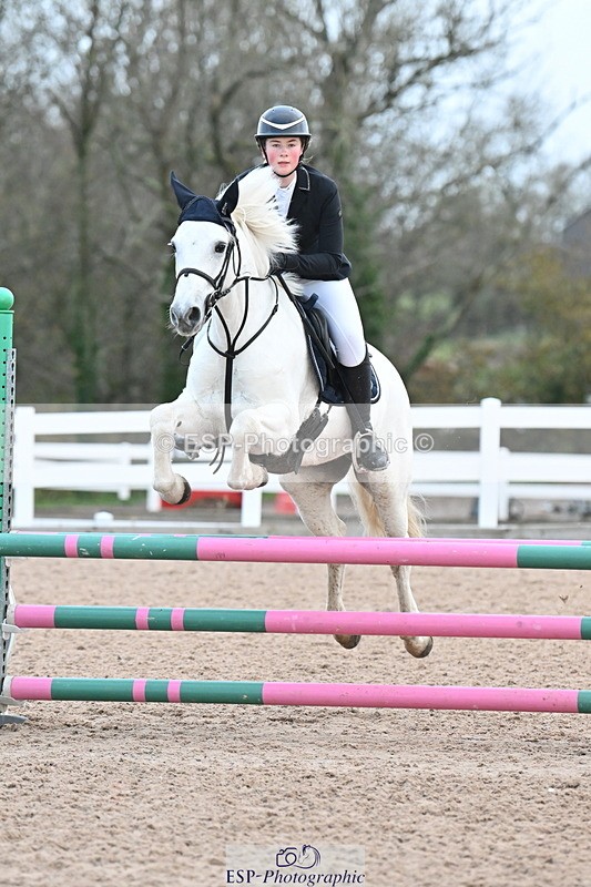 231119A-084726-04235 - Sun Cls 2 British Novice & 80cm Open