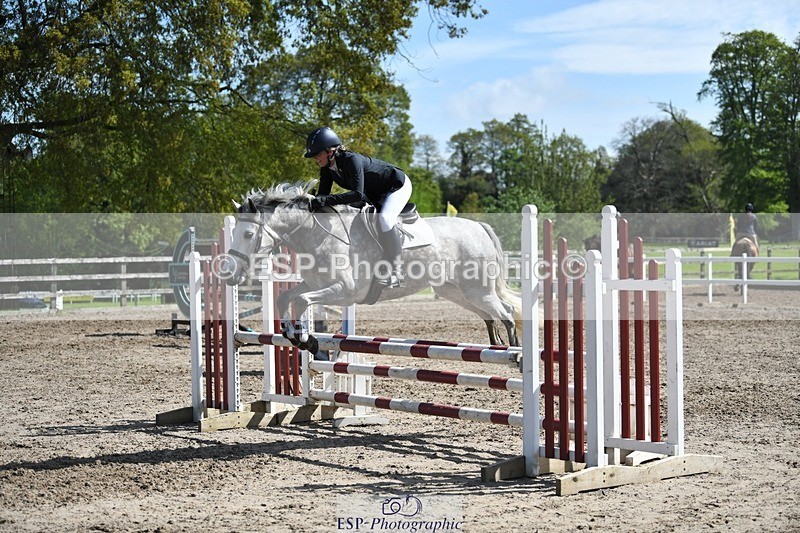230512-104101-00571 - Cls 10 Snr 85cm Schooling