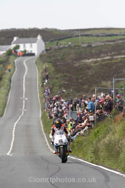 Bruce Anstey Honda / Valvoline Racing by Padgetts Motoc - Pokerstars Senior TT