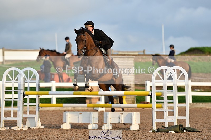 220829A-184344-00599 - 1.00m Classes